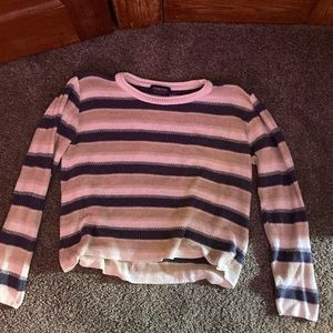 thrifted. no tears or stains.